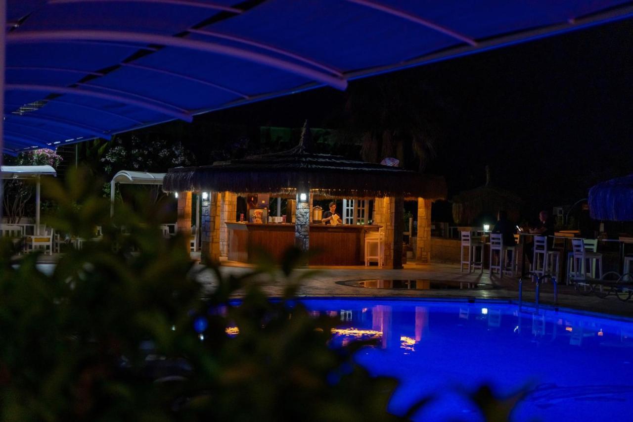 Tiana Beach Resort Turgutreis Exterior photo